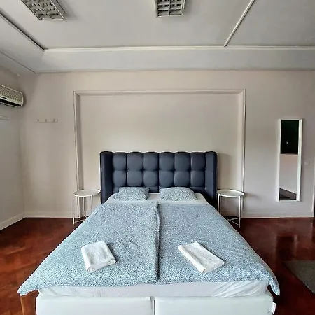 Lisbon's At Campo Pequeno Guest house